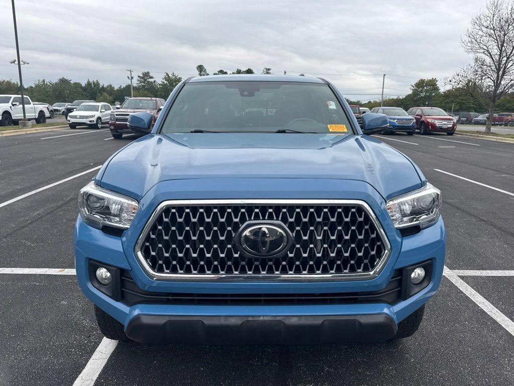 Used 2019 Toyota Tacoma TRD Off-Road AWD/4WD image 3