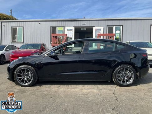 Used 2023 Tesla Model 3 Standard Range image 5