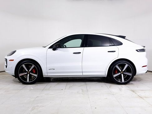 Certified 2025 Porsche Cayenne GTS image 2