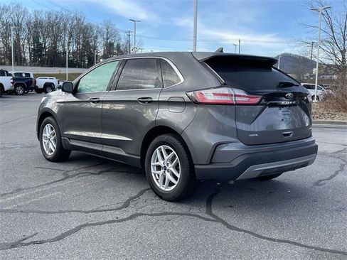 Used 2022 Ford Edge SEL image 3