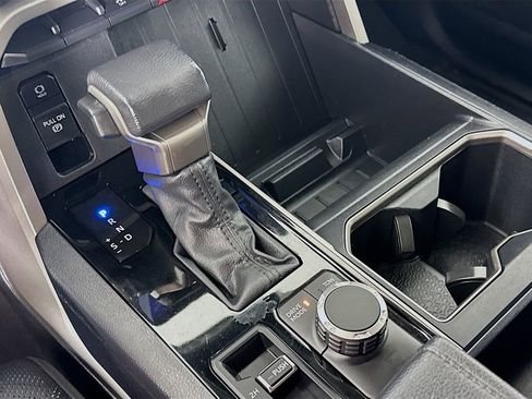 Used 2022 Toyota Tundra SR5 w/ SR5 Premium Package image 16