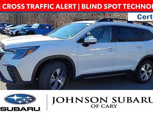 Used 2024 Subaru Ascent Premium w/ Convenience Package image 4