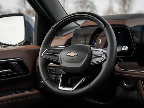 New 2026 Chevrolet Suburban High Country image 17