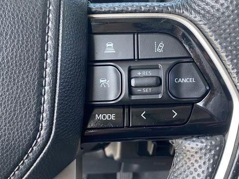 Used 2024 Toyota Tundra Limited AWD/4WD image 27