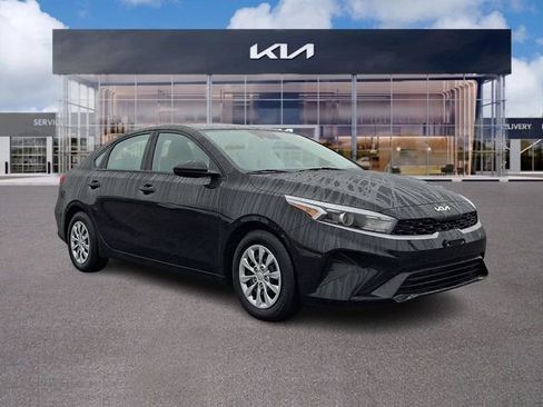 Certified 2023 Kia Forte LX image 1