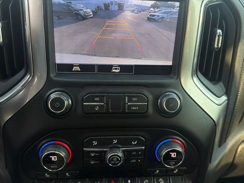 Used 2021 Chevrolet Silverado 1500 LT Trail Boss w/ Convenience Package II AWD/4WD image 7