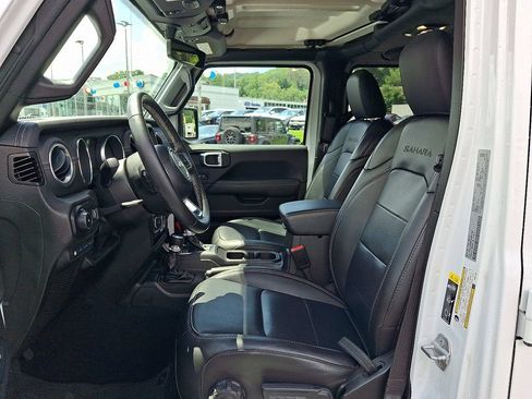 Used 2023 Jeep Wrangler Unlimited Sahara w/ Cold Weather Group AWD/4WD image 14