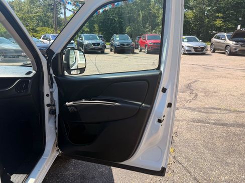 Used 2018 RAM ProMaster City Tradesman SLT FWD image 23