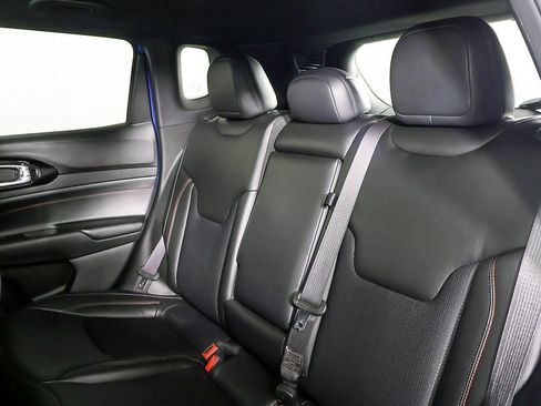 Used 2024 Jeep Compass Trailhawk image 25