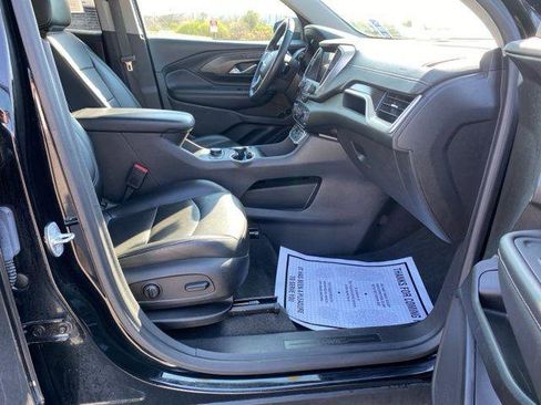 Used 2024 GMC Terrain SLT AWD/4WD image 25