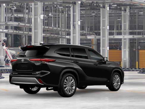 New 2026 Toyota Highlander Platinum image 12