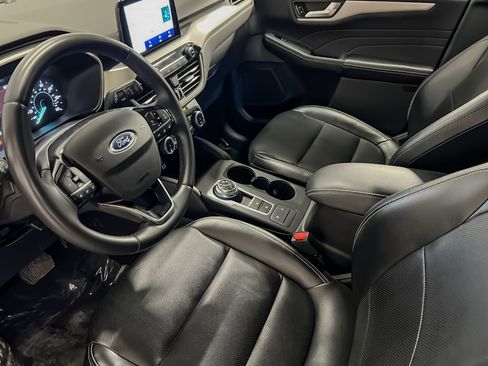 Used 2022 Ford Escape SEL image 10