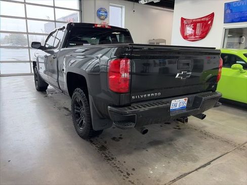 Used 2017 Chevrolet Silverado 1500 LT w/ Midnight Edition image 6