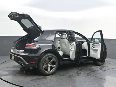 New 2026 Porsche Macan image 39
