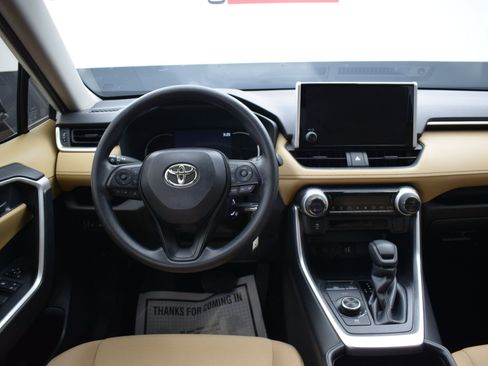 Used 2023 Toyota RAV4 LE image 14