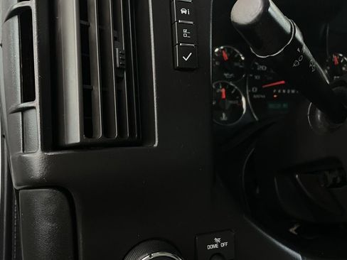 Used 2016 Chevrolet Express 3500 image 24