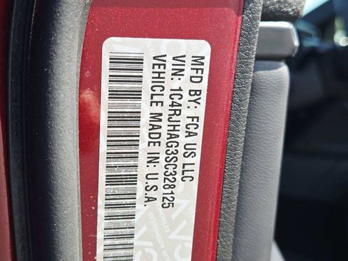 Used 2025 Jeep Grand Cherokee Laredo X w/ Luxury Tech Group I AWD/4WD image 38
