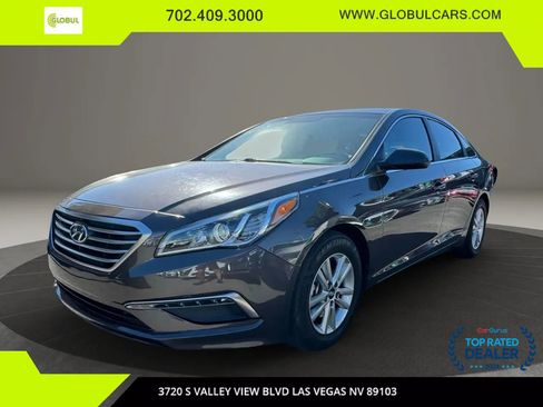 Used 2015 Hyundai Sonata SE image 1