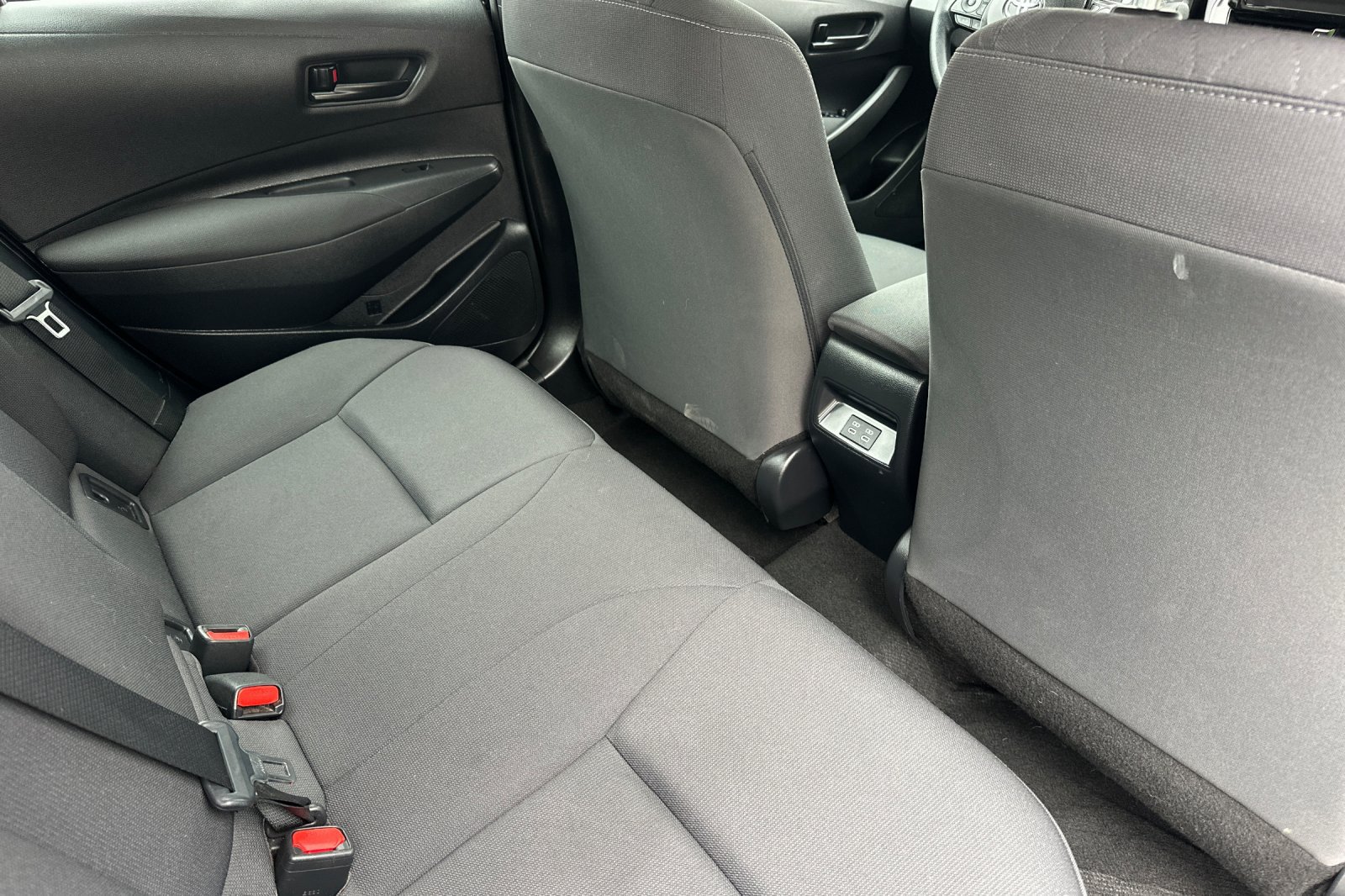 Used 2024 Toyota Corolla LE FWD image 18