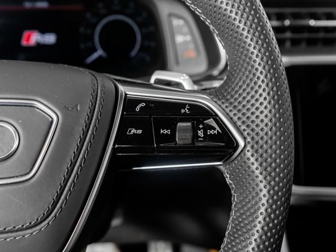 Used 2025 Audi RS 6 performance image 44