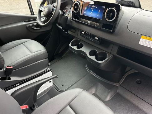 New 2026 Mercedes-Benz Sprinter 2500 image 14
