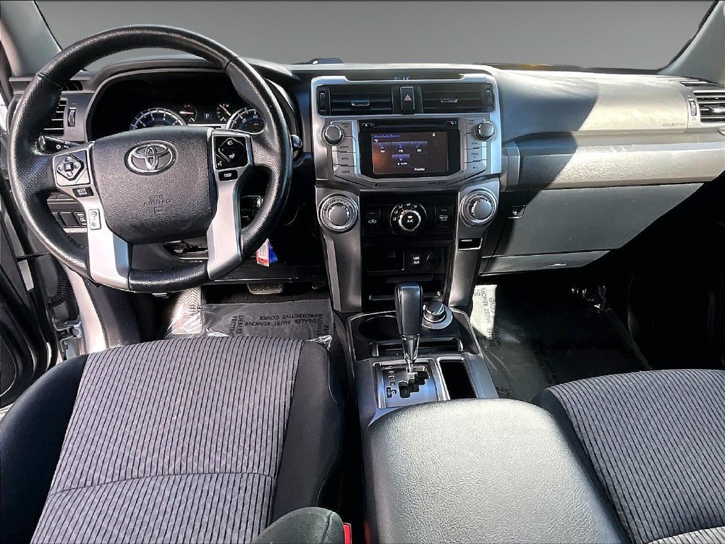 Used 2018 Toyota 4Runner SR5 AWD/4WD image 17