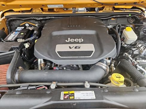 Used 2014 Jeep Wrangler Unlimited Sport w/ Quick Order Package 23S AWD/4WD image 27