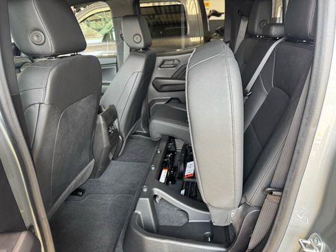 Used 2024 Chevrolet Colorado Trail Boss w/ Advanced Trailering Package image 12