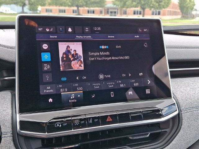 Certified 2022 Jeep Compass Latitude w/ Convenience Group AWD/4WD image 23