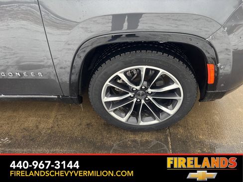 Used 2022 Jeep Wagoneer Series III w/ Premium Group I image 59