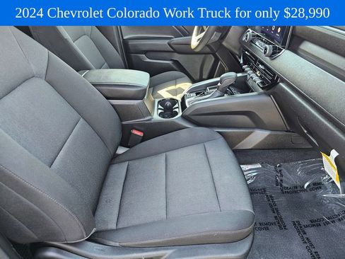 Used 2024 Chevrolet Colorado W/T RWD image 10