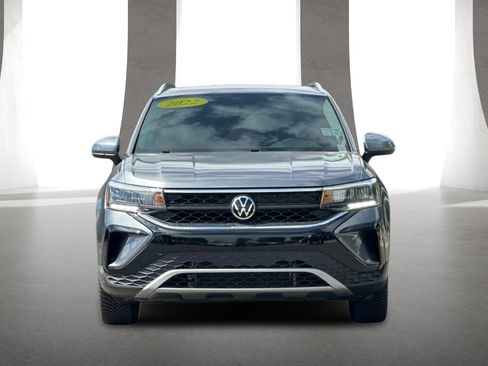 Used 2022 Volkswagen Taos SE FWD image 9