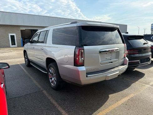 Used 2019 GMC Yukon XL Denali AWD/4WD image 4