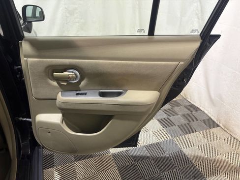 Used 2012 Nissan Versa 1.8 S w/ Special Edition Pkg image 11