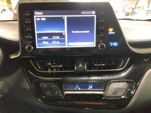 Used 2019 Toyota C-HR LE image 25