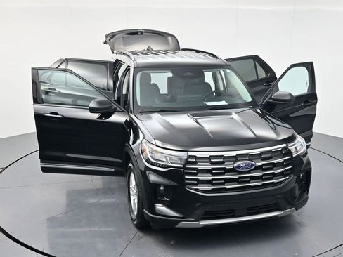 Used 2025 Ford Explorer Active w/ Active Comfort Package RWD image 58