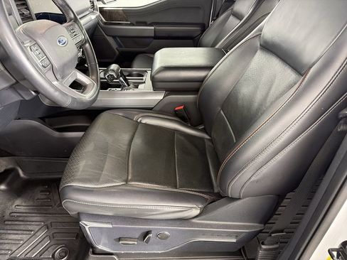 Used 2021 Ford F150 Lariat image 7