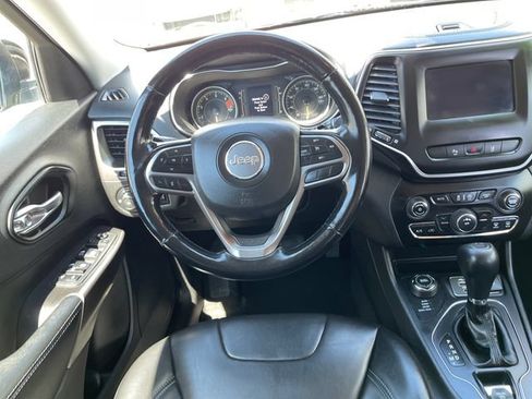 Used 2021 Jeep Cherokee Latitude Plus AWD/4WD image 13