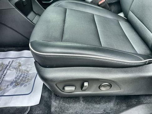 Used 2026 Buick Enclave Preferred AWD/4WD image 16