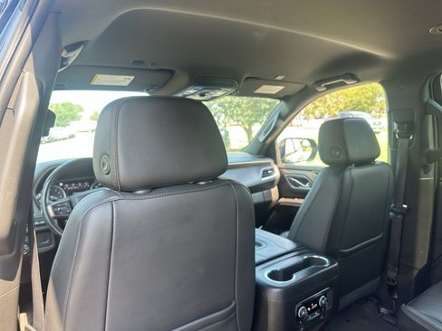 Used 2021 Chevrolet Tahoe High Country RWD image 18