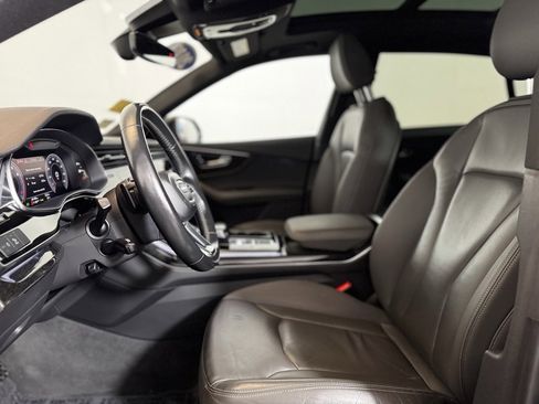 Used 2019 Audi Q8 Premium w/ Convenience Package image 17