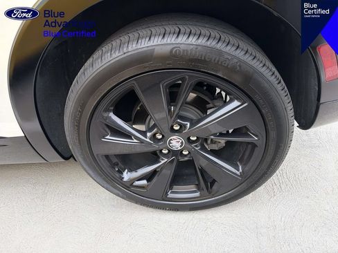 Used 2023 Buick Envision Essence w/ Sport Touring Package FWD image 22