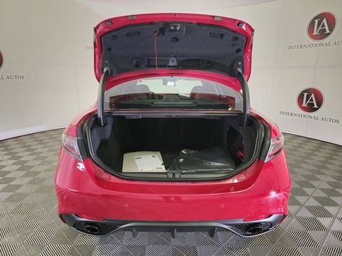 New 2025 Alfa Romeo Giulia image 8