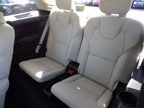 New 2026 Volvo XC90 T8 Ultra w/ Lounge Package AWD/4WD image 22