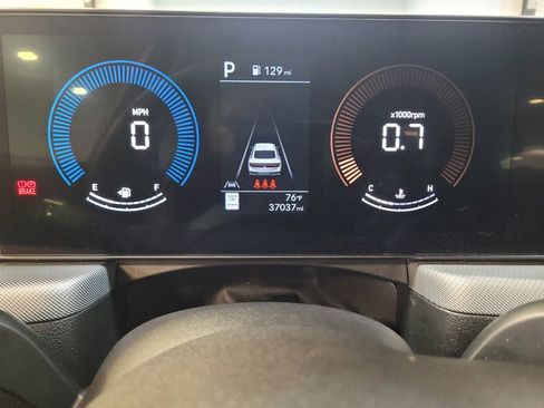 Used 2025 Hyundai Sonata SEL FWD image 23