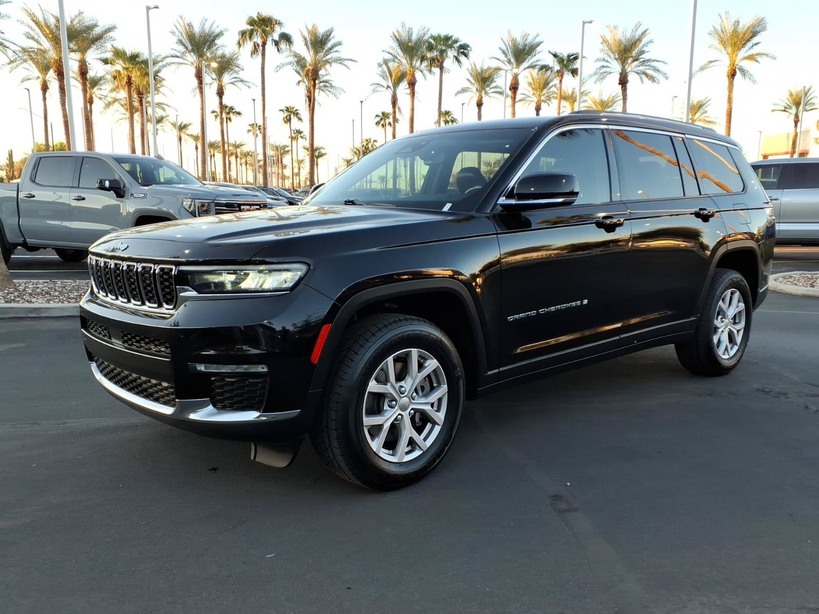 Used 2021 Jeep Grand Cherokee L Limited AWD/4WD image 8