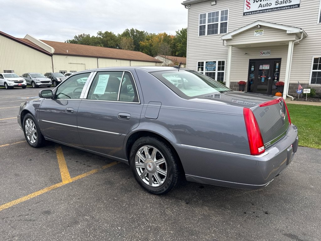 Used 2008 Cadillac DTS FWD image 8