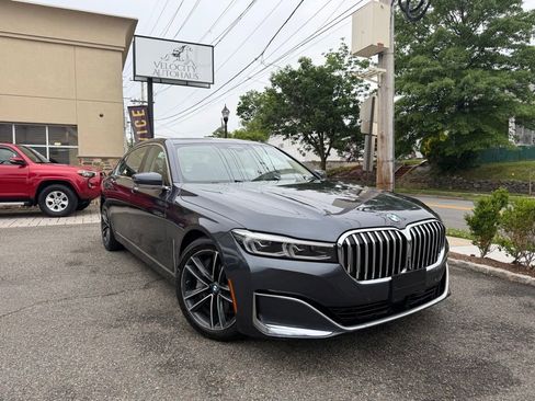 Used 2020 BMW 750i xDrive AWD/4WD image 1