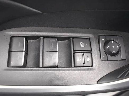 Used 2024 Toyota RAV4 XLE AWD/4WD image 21
