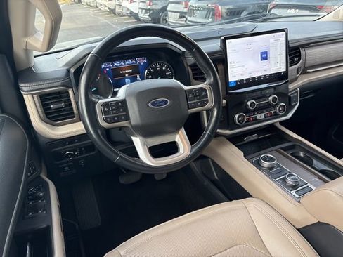Used 2023 Ford Expedition Max Limited image 30